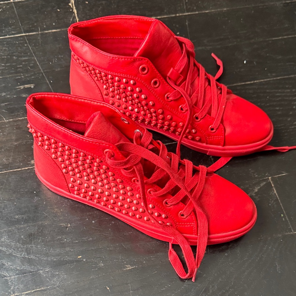 Steve Madden Jester Nubuck Spike Studded Sneakers